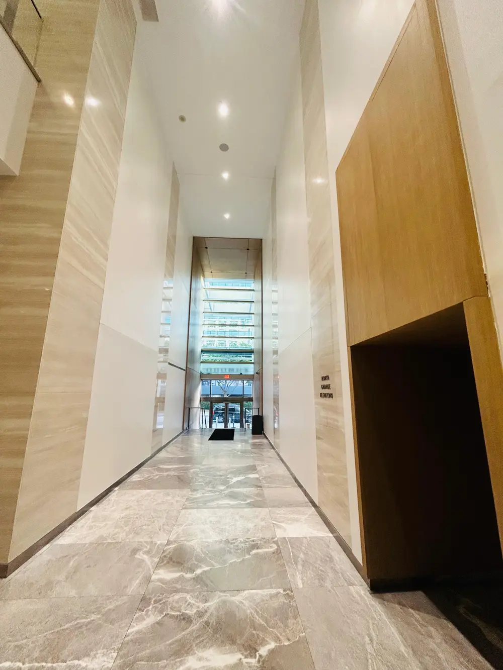 Tourmaline Lobby & Cafe — photo 3