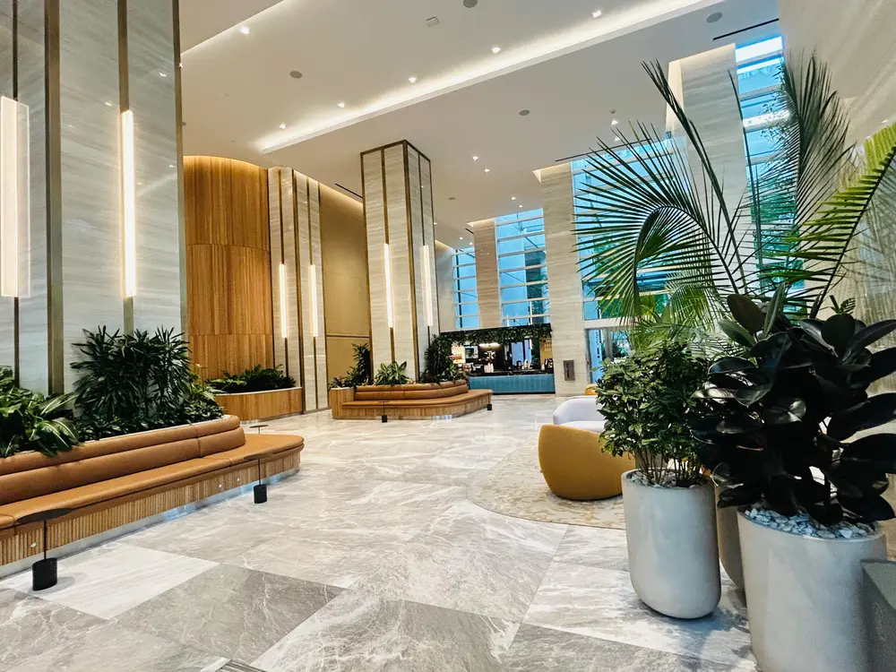 Tourmaline Lobby & Cafe — photo 10